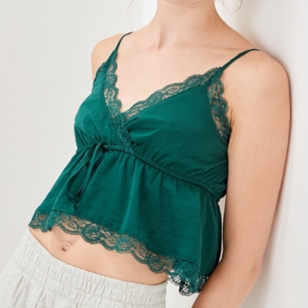 AE prettiest lace-trim cami dark green
